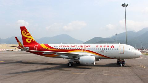 Hong Kong Airlines samolyotida turbulentlik tufayli 17 kishi jarohat oldi