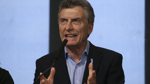 Аргентина президенти Багама оролларидаги ҳисобини ёпишга ваъда берди