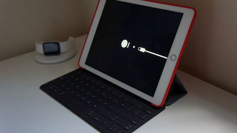 iPad Pro foydalanuvchilari iOS’ni yangilagandan so‘ng planshetlar qotib qolayotganidan shikoyat qildi