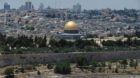 Yuzlab isroilliklar rekord darajadagi jazirama tufayli shifokorlarga murojaat qildi