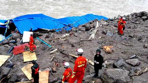 OAV: Xitoydagi qurilish maydoni vayronalari ostidan 35 nafar ishchining jasadi chiqarib olindi