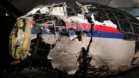 Germaniya va Shveysariya hukumati germaniyalik xususiy detektivdan MH17 halokati haqidagi hujjatlarni musodara qildi
