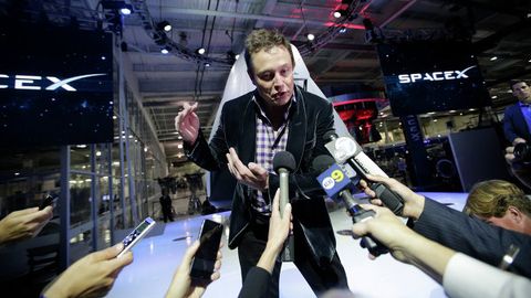 Илон Маск Tesla капитализацияси 1 трлн долларга етиши мумкинлигини айтди
