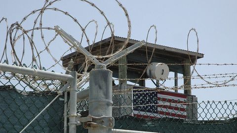 ОАВ: Гуантанамо маҳбусларидан 12 нафари озод этилганидан сўнг Афғонистонда америкаликларни ўлдирган