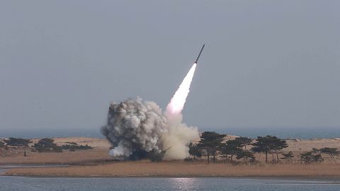 Yaponiya hukumati KXDR ballistik raketa uchirsa, uni tutib qolishni buyurdi