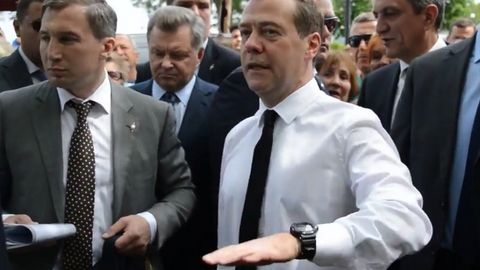 Medvedevning “Pul yo‘q, ammo siz sabr qiling” degan iborasi OAVlarda eng ko‘p tilga olingan memga aylandi