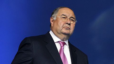 Putin Alisher Usmonovni xayr-saxovati uchun mukofotladi