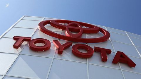 Toyota xavfsizlik yostiqchalaridagi nuqson tufayli 1,43 mln avtomobilni chaqirtirib oladi