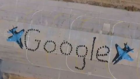 Isroil askarlar Google logotipi ko‘rinishida saf tortib o‘tkazgan aksiyani tekshiradi (video)