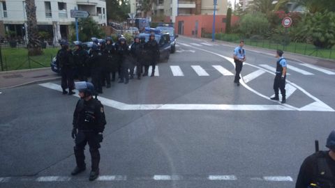 Fransiya politsiyasi rossiyalik futbol muxlislari joylashgan mehmonxonada reyd o‘tkazdi