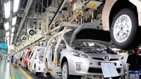 Toyota эҳтиёт қисмлар етказиб берувчи корхонадаги портлаш туфайли машина йиғишни тўхтатди