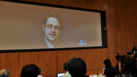 Сноуден АҚШ расмийлари Япония фуқаролари устидан кузатув ўрнатгани ҳақида огоҳлантирди