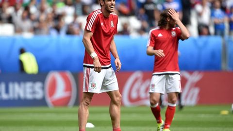 Garet Beyl chigal yozdi mashqlari vaqtida mamlakat termasi muxlisining burnini sindirib qo‘ydi