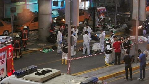 Istanbul aeroportida yuz bergan teraktni chet elliklar amalga oshirgani taxmin qilinmoqda