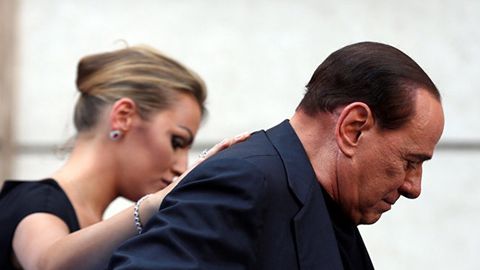 Italiya sobiq bosh vaziri Berluskonining ochiq yurakdagi operatsiyasi muvaffaqiyatli o‘tdi