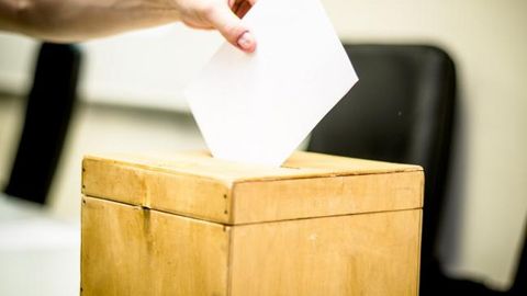 Ispaniya hukmron partiyasi parlament saylovlarida birinchi o‘rinni egalladi