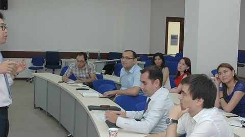 Toshkentdagi Inha universitetida Axborot texnologiyalari vazirligi davlat xizmatlarini yaxshilash bo‘yicha trening o‘tkazmoqda