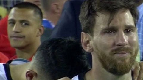 OAV: Messi tushkunlikda va “Barselona”dan ketishni istamoqda