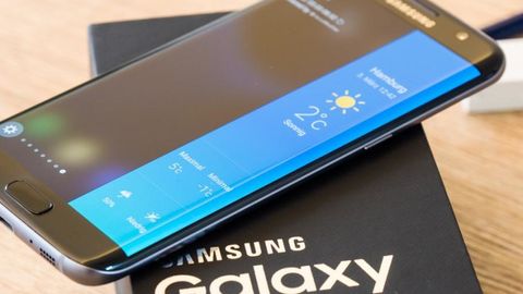 “Malika” savdo markazida sotilayotgan telefonlarning narxlari bilan tanishing