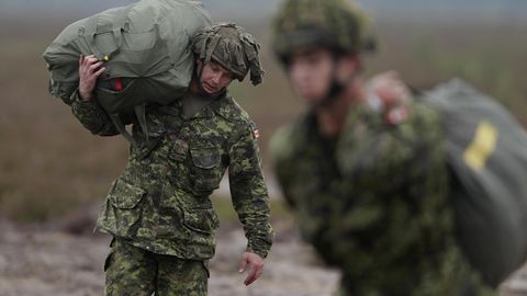 Kanada NATOga Sharqiy Yevropada ko‘mak berish uchun o‘z qo‘shinlarini yuboradi