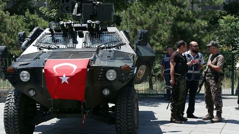 Туркия ҳарбийлари бутун мамлакат назорат остидалигини маълум қилди