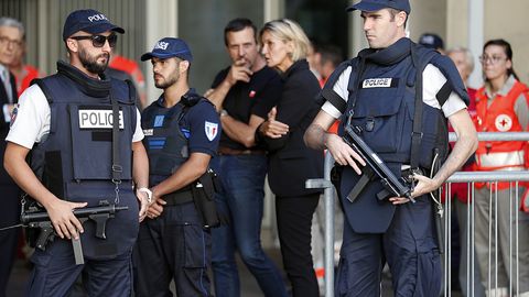 Fransiya parlamenti favqulodda holat rejimini olti oyga uzaytirishni uzil-kesil tasdiqladi