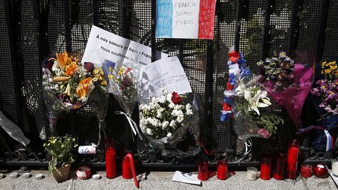 Францияда Ниццадаги теракт чоғида қаҳрамонлик кўрсатган кишига янги мотоцикл учун маблағ йиғилди