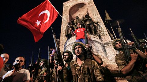 Turkiya hukumati davlat to‘ntarishiga urinish “ilhomchisi”ning jiyanini qo‘lga oldi