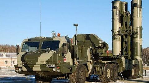 ОАВ: Эрон С-300 зенит-ракета мажмуаси учун Россиядан ракеталар тўпламини қабул қилиб олди