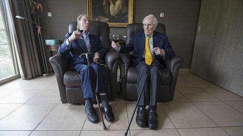 Belgiyalik aka-uka egizaklar 103 yoshga to‘lganini nishonladi