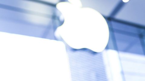 Apple компанияси даромади 7 млрд долларга қисқарди