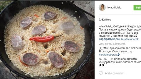 Xonanda Lola Instagram’dagi sahifasida #arafamuborak xeshtegi bilan xabar qoldirdi