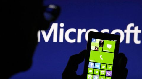 Microsoft яна уч мингга яқин ходимини ишдан бўшатади