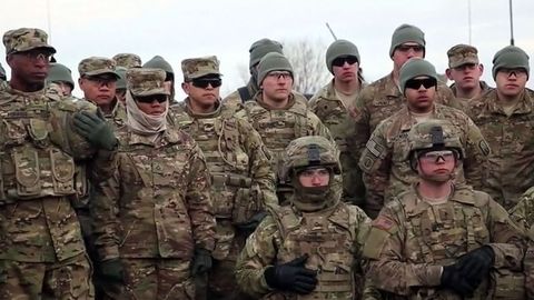 Мексикада денгиз пиёда аскарлари АҚШга йўл олган 115 нафар муҳожирни қўлга олди