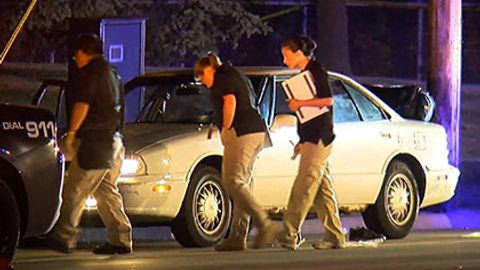 AQShda qora tanlini o‘ldirgan politsiyachi ishdan chetlatildi