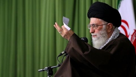 Oyatulloh Xomanaiy Suriya masalasida AQSh bilan hamkorlik imkoniyatini butkul rad etdi