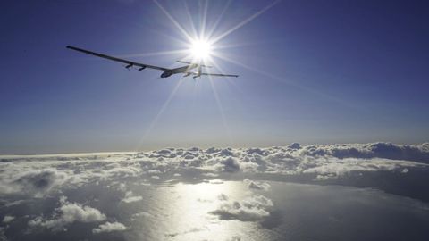 Solar Impulse 2 дунё бўйлаб саёҳатининг охирги парвозини бошлади