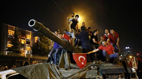 OAV: BAAda Turkiyadagi to‘ntarishga urinish munosabati bilan 2 nafar turk generali qo‘lga olindi