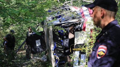 Қримда автобуснинг жарликка қулаши оқибатида ҳалок бўлган 6 кишининг шахси аниқланди