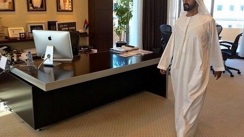 Dubay amiri ish vaqtida joyida bo‘lmagan mansabdorlarni lavozimidan bo‘shatdi