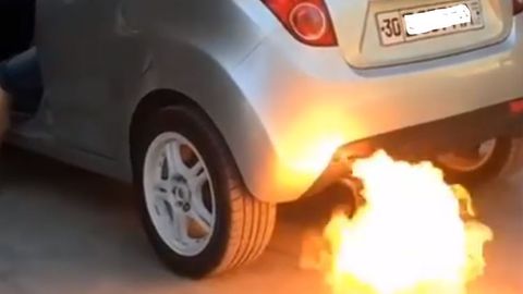 Видео: Глушителидан олов чиқадиган Spark