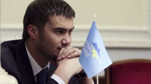 Евроиттифоқ суди Виктор Януковичнинг марҳум ўғлига нисбатан санкцияларни бекор қилди
