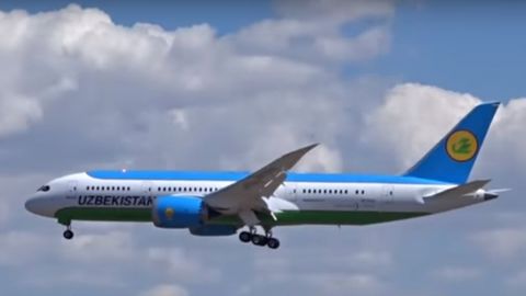 Video: O‘zbekistonning birinchi Boeing 787 Dreamliner samolyoti ilk bor parvoz qildi