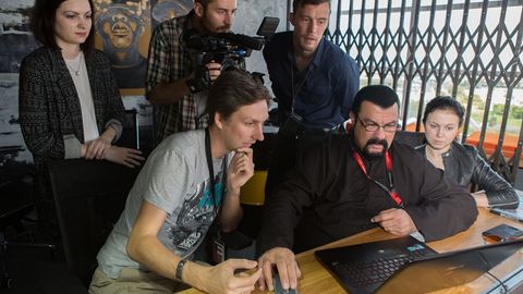 Stiven Sigal World of Warships kompyuter o‘yini maslahatchisiga aylanаdi
