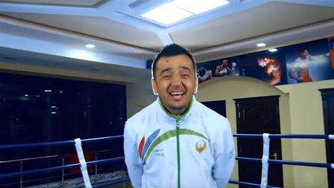 Jahongir Poziljonov Rio Olimpiadasida sovrindor bo‘lgan o‘zbekistonlik sportchilarga atab qo‘shiq kuyladi