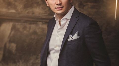 Улуғбек Раҳматуллаев «Хизмат кўрсатган артист» бўлди, Манзурага эса «Шуҳрат» медали берилди