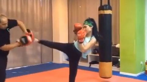 Video: Bokschi Zarina Nizomitdinova