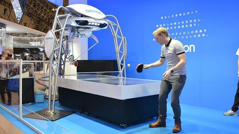 Yaponiyada robot stol tennisi bo‘yicha murabbiy bo‘ldi