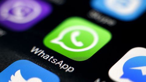 Sukerberg: WhatsApp va Messenger alohida ishlagani ma’qul