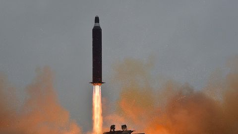 OAV: KXDR uchta ballistik raketa uchirdi